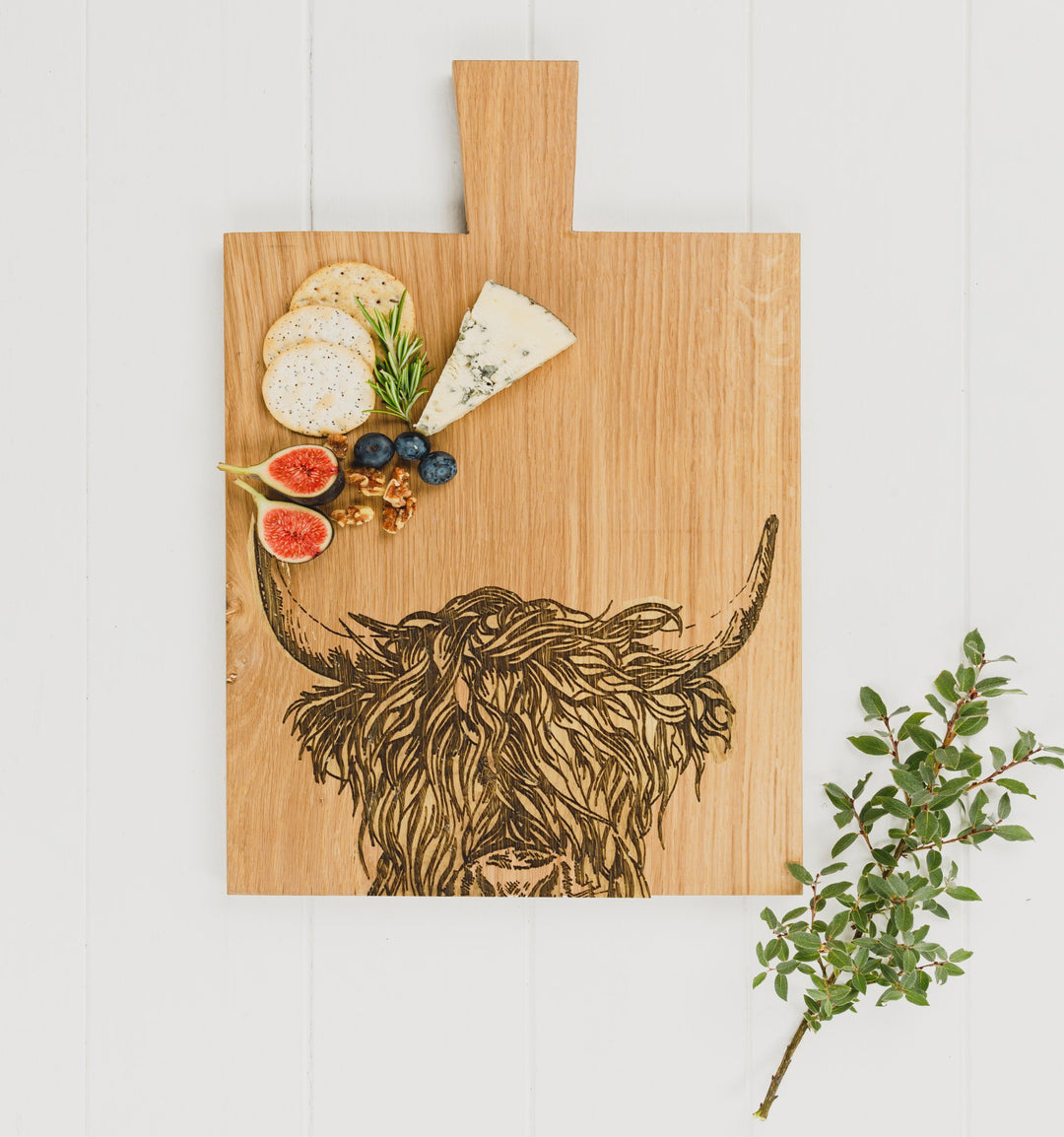 Medium Highland Cow Etched Oak Paddle