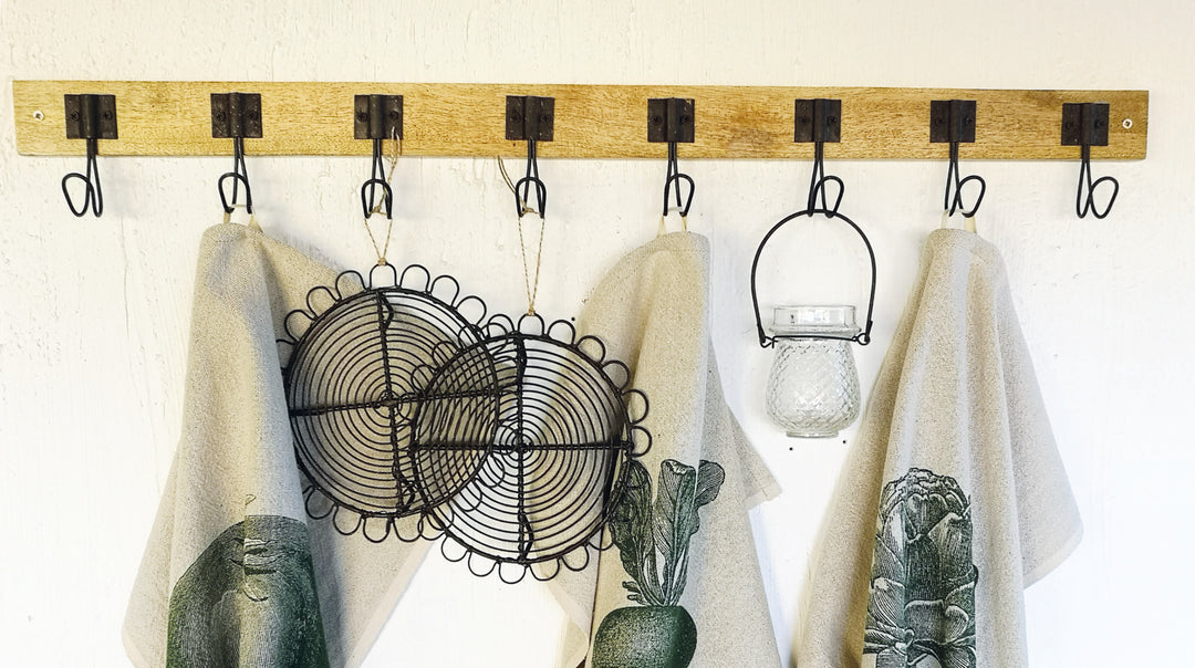Simple Wooden Rack with 8 Hooks