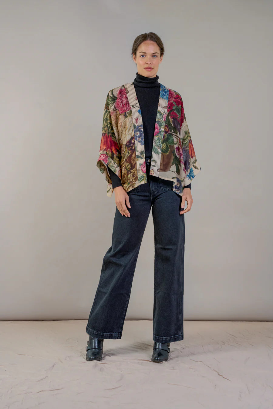 Primula Stone  Kimono